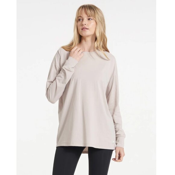 Vuori Women's Long Sleeve Feather Tee in Oyster, Size XS - Picture 1 of 9
